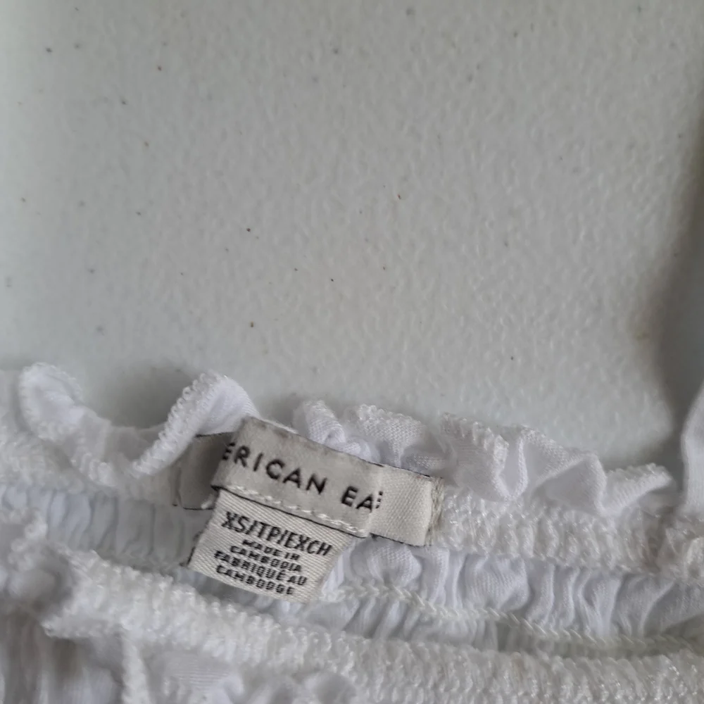 White 4 Tops Bundle - Picture 9 of 12